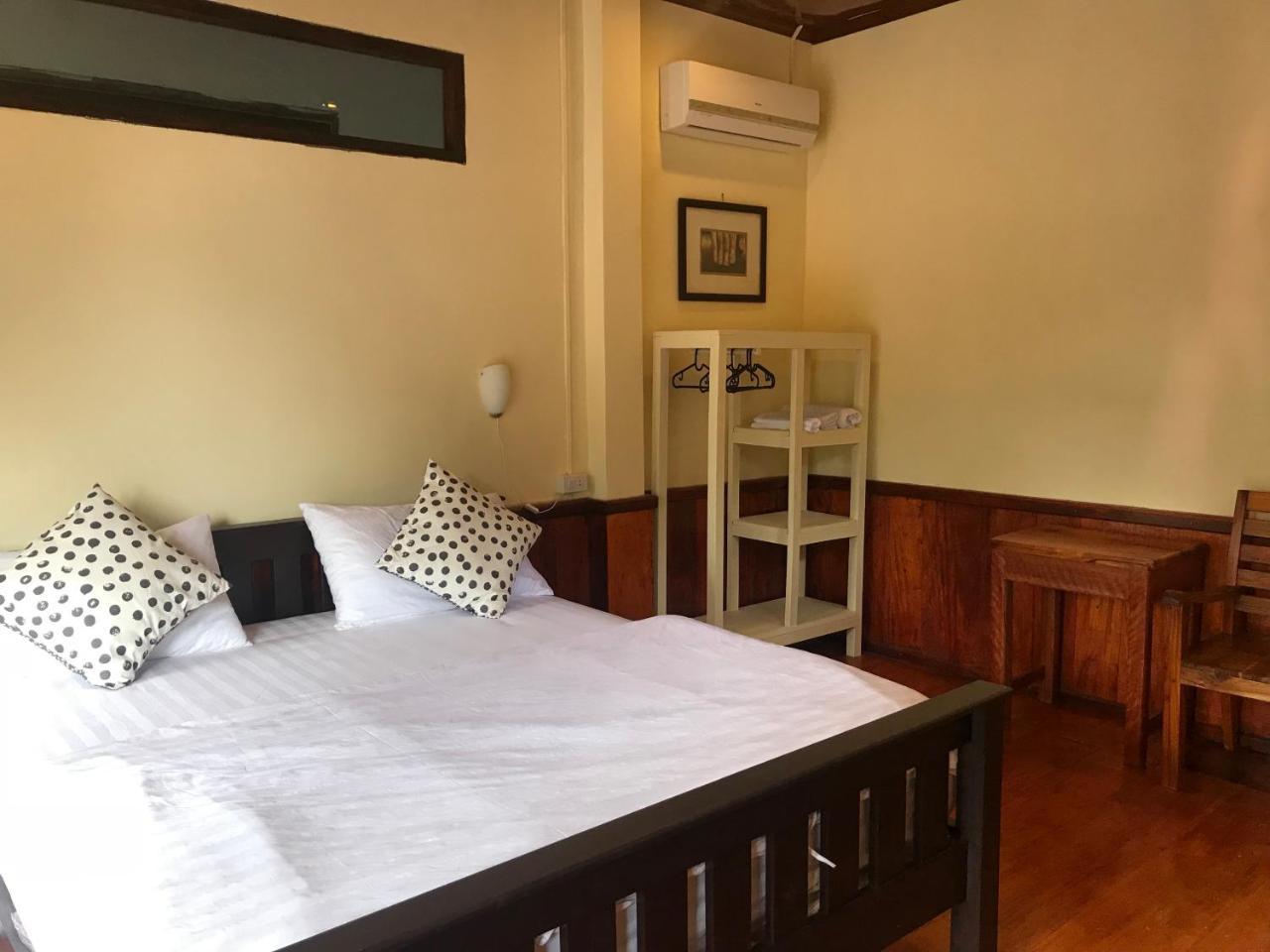 Riverview Bungalows & Gh Muang Ngoi Exterior foto